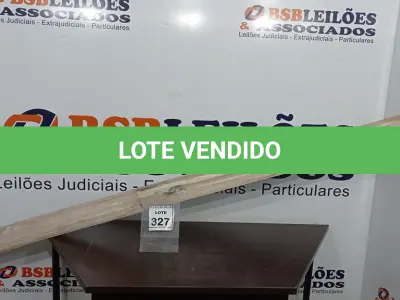 LOTE 327 - 01 PORTA SANFONADA. (NO ESTADO) ATENÇÃO! FAZER A VISITAÇÃO ANTES DE ARREMATAR, NÃO SABEMOS SE FUNCIONA, LEILÃO NÃO TEM GARANTIA E NEM DEVOLUÇÃO, SUJEITO A POSSÍVEIS AVARIAS VISÍVEIS/OCULTAS E/OU AUSÊNCIA DE COMPONENTES.