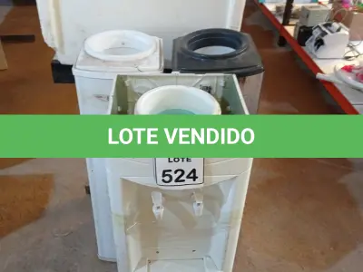 LOTE 524 - 03 BEBEDOUROS PARA GARRAFÃO. (NO ESTADO) ATENÇÃO! FAZER A VISITAÇÃO ANTES DE ARREMATAR, NÃO SABEMOS SE FUNCIONA, LEILÃO NÃO TEM GARANTIA E NEM DEVOLUÇÃO, SUJEITO A POSSÍVEIS AVARIAS VISÍVEIS/OCULTAS E/OU AUSÊNCIA DE COMPONENTES.