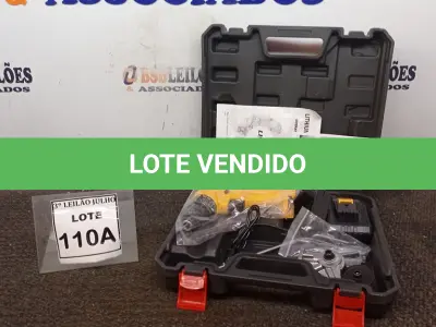 LOTE 110 - PARAFUSADEIRA 48V A BATERIAS E ADAPTADOR CORTADOR DE CHAPA COM MALETA (NO ESTADO) ATENÇÃO! FAZER A VISITAÇÃO ANTES DE ARREMATAR, NÃO SABEMOS SE FUNCIONA, LEILÃO NÃO TEM GARANTIA E NEM DEVOLUÇÃO, SUJEITO A POSSÍVEIS AVARIAS VISÍVEIS/OCULTAS E/OU AUSÊNCIA DE COMPONENTES.