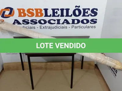 LOTE 304 - 01 PORTA SANFONADA. (NO ESTADO) ATENÇÃO! FAZER A VISITAÇÃO ANTES DE ARREMATAR, NÃO SABEMOS SE FUNCIONA, LEILÃO NÃO TEM GARANTIA E NEM DEVOLUÇÃO, SUJEITO A POSSÍVEIS AVARIAS VISÍVEIS/OCULTAS E/OU AUSÊNCIA DE COMPONENTES.