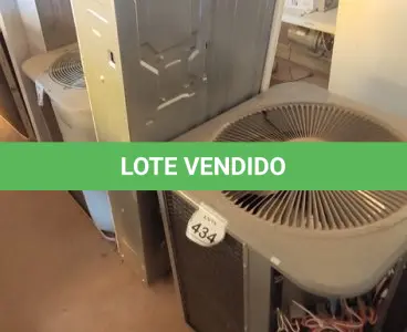 LOTE 434 - 01 AR CONDICIONADO 56.000BTUS MARCA AGRATTO. (NO ESTADO) ATENÇÃO! FAZER A VISITAÇÃO ANTES DE ARREMATAR, NÃO SABEMOS SE FUNCIONA, LEILÃO NÃO TEM GARANTIA E NEM DEVOLUÇÃO, SUJEITO A POSSÍVEIS AVARIAS VISÍVEIS/OCULTAS E/OU AUSÊNCIA DE COMPONENTES.
