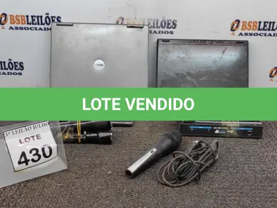 LOTE 430 - 04 MICROFONES, 01 RECEPTOR, 02 NOTEBOOKS, 03 LANTERNAS E 01 APARELHO DE GPS. (NO ESTADO) ATENÇÃO! FAZER A VISITAÇÃO ANTES DE ARREMATAR, NÃO SABEMOS SE FUNCIONA, LEILÃO NÃO TEM GARANTIA E NEM DEVOLUÇÃO, SUJEITO A POSSÍVEIS AVARIAS VISÍVEIS/OCULTAS E/OU AUSÊNCIA DE COMPONENTES.