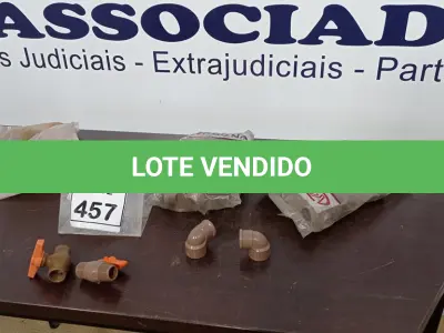 LOTE 457 - 10 PEÇAS DE REGISTRO PVC 25MM, 30 JOELHOS 90° 25X3/4 E VÁRIAS PEÇAS DE TÊ SOLDÁVEL. (NO ESTADO) ATENÇÃO! FAZER A VISITAÇÃO ANTES DE ARREMATAR, NÃO SABEMOS SE FUNCIONA, LEILÃO NÃO TEM GARANTIA E NEM DEVOLUÇÃO, SUJEITO A POSSÍVEIS AVARIAS VISÍVEIS/OCULTAS E/OU AUSÊNCIA DE COMPONENTES.