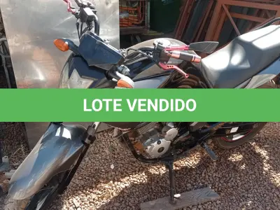 LOTE 462 - 01 MOTO YAMAHA FAZER 250 BLUEFLEX, COR PRETA, ANO 2012/2013  249 CC (250 DE DEBITO POR CONTA DO COMPRADOR). (NO ESTADO) ATENÇÃO! FAZER A VISITAÇÃO ANTES DE ARREMATAR, NÃO SABEMOS SE FUNCIONA, LEILÃO NÃO TEM GARANTIA E NEM DEVOLUÇÃO, SUJEITO A POSSÍVEIS AVARIAS VISÍVEIS/OCULTAS E/OU AUSÊNCIA DE COMPONENTES.