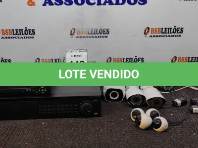 LOTE 442 - 02 APARELHOS DVR E 10 CÂMERAS DE MONITORAMENTO. (NO ESTADO) ATENÇÃO! FAZER A VISITAÇÃO ANTES DE ARREMATAR, NÃO SABEMOS SE FUNCIONA, LEILÃO NÃO TEM GARANTIA E NEM DEVOLUÇÃO, SUJEITO A POSSÍVEIS AVARIAS VISÍVEIS/OCULTAS E/OU AUSÊNCIA DE COMPONENTES.