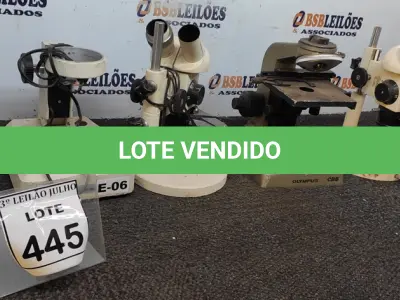 LOTE 445 - 04 MICROSCÓPIOS COM AVARIAS. (NO ESTADO) ATENÇÃO! FAZER A VISITAÇÃO ANTES DE ARREMATAR, NÃO SABEMOS SE FUNCIONA, LEILÃO NÃO TEM GARANTIA E NEM DEVOLUÇÃO, SUJEITO A POSSÍVEIS AVARIAS VISÍVEIS/OCULTAS E/OU AUSÊNCIA DE COMPONENTES.