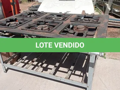 LOTE 402 - 01 FOGÃO INDUSTRIAL 6 BOCAS. (NO ESTADO) ATENÇÃO! FAZER A VISITAÇÃO ANTES DE ARREMATAR, NÃO SABEMOS SE FUNCIONA, LEILÃO NÃO TEM GARANTIA E NEM DEVOLUÇÃO, SUJEITO A POSSÍVEIS AVARIAS VISÍVEIS/OCULTAS E/OU AUSÊNCIA DE COMPONENTES.