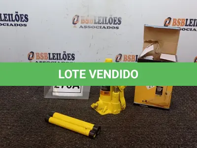 LOTE 270 - MACACO HIDRÁULICO MANUAL TIPO GARRAFA 2T (NO ESTADO) ATENÇÃO! FAZER A VISITAÇÃO ANTES DE ARREMATAR, NÃO SABEMOS SE FUNCIONA, LEILÃO NÃO TEM GARANTIA E NEM DEVOLUÇÃO, SUJEITO A POSSÍVEIS AVARIAS VISÍVEIS/OCULTAS E/OU AUSÊNCIA DE COMPONENTES.