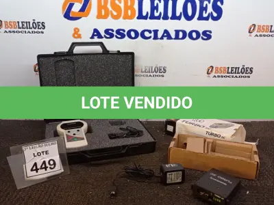 LOTE 449 - 01 MALETA COM 01 ANALISADOR DE COMPOSIÇÃO CORPORAL MALTRON E 01 BATERIA PARA FLASH QUANTUM. (NO ESTADO) ATENÇÃO! FAZER A VISITAÇÃO ANTES DE ARREMATAR, NÃO SABEMOS SE FUNCIONA, LEILÃO NÃO TEM GARANTIA E NEM DEVOLUÇÃO, SUJEITO A POSSÍVEIS AVARIAS VISÍVEIS/OCULTAS E/OU AUSÊNCIA DE COMPONENTES.