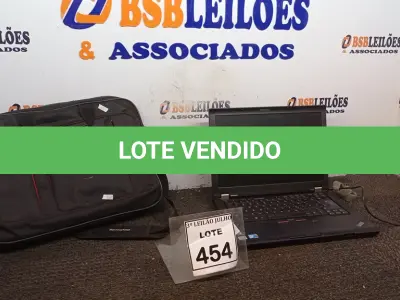 LOTE 454 - 01 NOTEBOOK LENOVO THINKPAD COM CASE. (NO ESTADO) ATENÇÃO! FAZER A VISITAÇÃO ANTES DE ARREMATAR, NÃO SABEMOS SE FUNCIONA, LEILÃO NÃO TEM GARANTIA E NEM DEVOLUÇÃO, SUJEITO A POSSÍVEIS AVARIAS VISÍVEIS/OCULTAS E/OU AUSÊNCIA DE COMPONENTES.