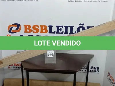 LOTE 316 - 01 PORTA SANFONADA. (NO ESTADO) ATENÇÃO! FAZER A VISITAÇÃO ANTES DE ARREMATAR, NÃO SABEMOS SE FUNCIONA, LEILÃO NÃO TEM GARANTIA E NEM DEVOLUÇÃO, SUJEITO A POSSÍVEIS AVARIAS VISÍVEIS/OCULTAS E/OU AUSÊNCIA DE COMPONENTES.