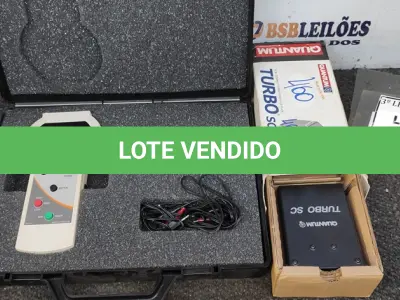LOTE 449 - 01 MALETA COM 01 ANALISADOR DE COMPOSIÇÃO CORPORAL MALTRON E 01 BATERIA PARA FLASH QUANTUM. (NO ESTADO) ATENÇÃO! FAZER A VISITAÇÃO ANTES DE ARREMATAR, NÃO SABEMOS SE FUNCIONA, LEILÃO NÃO TEM GARANTIA E NEM DEVOLUÇÃO, SUJEITO A POSSÍVEIS AVARIAS VISÍVEIS/OCULTAS E/OU AUSÊNCIA DE COMPONENTES.