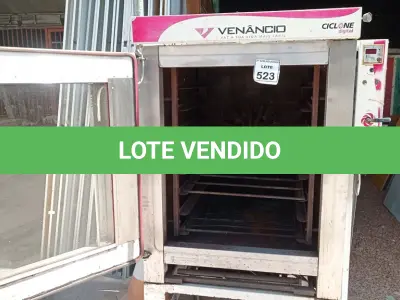 LOTE 523 - 01 FORNO INDUSTRIAL PARA PADARIA A GÁS. (NO ESTADO) ATENÇÃO! FAZER A VISITAÇÃO ANTES DE ARREMATAR, NÃO SABEMOS SE FUNCIONA, LEILÃO NÃO TEM GARANTIA E NEM DEVOLUÇÃO, SUJEITO A POSSÍVEIS AVARIAS VISÍVEIS/OCULTAS E/OU AUSÊNCIA DE COMPONENTES.
