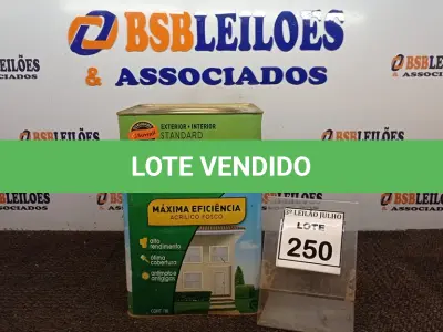 LOTE 250 - 01 LATA DE TINTA ACRÍLICA STANDARD DE 18L NA COR FOSCO GELO MARCA GLASURIT. (NO ESTADO) ATENÇÃO! FAZER A VISITAÇÃO ANTES DE ARREMATAR, NÃO SABEMOS SE FUNCIONA, LEILÃO NÃO TEM GARANTIA E NEM DEVOLUÇÃO, SUJEITO A POSSÍVEIS AVARIAS VISÍVEIS/OCULTAS E/OU AUSÊNCIA DE COMPONENTES.