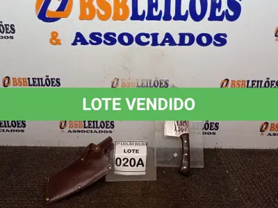 LOTE 020 - CUTELO  IMPORTADA AÇO INOXIDÁVEL CABO EM MADEIRA  FULL TANG BAINHA DE NAPA  TAMANHO TOTAL 30CM PESO 318G JÁ (NO ESTADO) ATENÇÃO! FAZER A VISITAÇÃO ANTES DE ARREMATAR, NÃO SABEMOS SE FUNCIONA, LEILÃO NÃO TEM GARANTIA E NEM DEVOLUÇÃO, SUJEITO A POSSÍVEIS AVARIAS VISÍVEIS/OCULTAS E/OU AUSÊNCIA DE COMPONENTES.