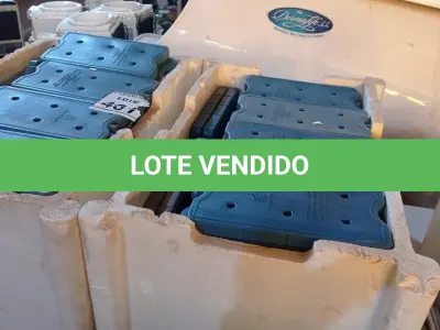 LOTE 461 - 01 LOTE COM GRANDE QUANTIDADE DE BOLSAS DE GELO ARTIFICIAL. (NO ESTADO) ATENÇÃO! FAZER A VISITAÇÃO ANTES DE ARREMATAR, NÃO SABEMOS SE FUNCIONA, LEILÃO NÃO TEM GARANTIA E NEM DEVOLUÇÃO, SUJEITO A POSSÍVEIS AVARIAS VISÍVEIS/OCULTAS E/OU AUSÊNCIA DE COMPONENTES.