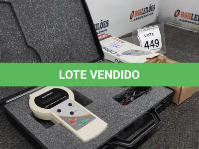 LOTE 449 - 01 MALETA COM 01 ANALISADOR DE COMPOSIÇÃO CORPORAL MALTRON E 01 BATERIA PARA FLASH QUANTUM. (NO ESTADO) ATENÇÃO! FAZER A VISITAÇÃO ANTES DE ARREMATAR, NÃO SABEMOS SE FUNCIONA, LEILÃO NÃO TEM GARANTIA E NEM DEVOLUÇÃO, SUJEITO A POSSÍVEIS AVARIAS VISÍVEIS/OCULTAS E/OU AUSÊNCIA DE COMPONENTES.