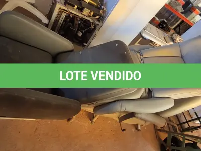 LOTE 440 - 03 POLTRONAS. (NO ESTADO) ATENÇÃO! FAZER A VISITAÇÃO ANTES DE ARREMATAR, NÃO SABEMOS SE FUNCIONA, LEILÃO NÃO TEM GARANTIA E NEM DEVOLUÇÃO, SUJEITO A POSSÍVEIS AVARIAS VISÍVEIS/OCULTAS E/OU AUSÊNCIA DE COMPONENTES.
