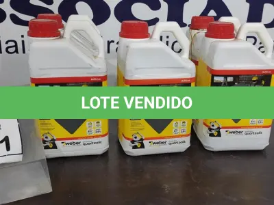 LOTE 371 - 05 GALÕES DE ADITIVO PARA ARGAMASSAS PLASTIFICANTE QUARTZOLIT DE 3,6 CADA MARCA WEBER. (NO ESTADO) ATENÇÃO! FAZER A VISITAÇÃO ANTES DE ARREMATAR, NÃO SABEMOS SE FUNCIONA. LEILÃO NÃO TEM GARANTIA E NEM DEVOLUÇÃO, SUJEITO A POSSÍVEIS AVARIAS VISÍVEIS/OCULTAS E/OU AUSÊNCIA DE COMPONENTES.