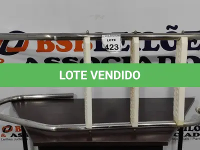 LOTE 423 - 01 ESCADA PARA PISCINA. (NO ESTADO) ATENÇÃO! FAZER A VISITAÇÃO ANTES DE ARREMATAR, NÃO SABEMOS SE FUNCIONA, LEILÃO NÃO TEM GARANTIA E NEM DEVOLUÇÃO, SUJEITO A POSSÍVEIS AVARIAS VISÍVEIS/OCULTAS E/OU AUSÊNCIA DE COMPONENTES.