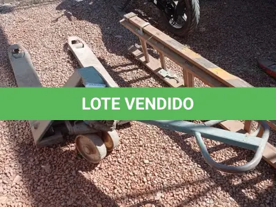 LOTE 511 - 01 PALETEIRA MANUAL. (NO ESTADO) ATENÇÃO! FAZER A VISITAÇÃO ANTES DE ARREMATAR, NÃO SABEMOS SE FUNCIONA, LEILÃO NÃO TEM GARANTIA E NEM DEVOLUÇÃO, SUJEITO A POSSÍVEIS AVARIAS VISÍVEIS/OCULTAS E/OU AUSÊNCIA DE COMPONENTES.