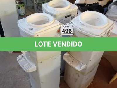 LOTE 496 - 03 BEBEDOUROS PARA GARRAFÃO. (NO ESTADO) ATENÇÃO! FAZER A VISITAÇÃO ANTES DE ARREMATAR, NÃO SABEMOS SE FUNCIONA, LEILÃO NÃO TEM GARANTIA E NEM DEVOLUÇÃO, SUJEITO A POSSÍVEIS AVARIAS VISÍVEIS/OCULTAS E/OU AUSÊNCIA DE COMPONENTES.