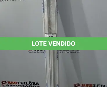 LOTE 335 - 01 PORTA SANFONADA. (NO ESTADO) ATENÇÃO! FAZER A VISITAÇÃO ANTES DE ARREMATAR, NÃO SABEMOS SE FUNCIONA, LEILÃO NÃO TEM GARANTIA E NEM DEVOLUÇÃO, SUJEITO A POSSÍVEIS AVARIAS VISÍVEIS/OCULTAS E/OU AUSÊNCIA DE COMPONENTES.