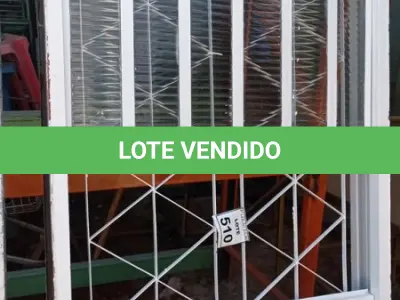 LOTE 510 - 01 JANELA DE VIDRO COM GRADE. (NO ESTADO) ATENÇÃO! FAZER A VISITAÇÃO ANTES DE ARREMATAR, NÃO SABEMOS SE FUNCIONA, LEILÃO NÃO TEM GARANTIA E NEM DEVOLUÇÃO, SUJEITO A POSSÍVEIS AVARIAS VISÍVEIS/OCULTAS E/OU AUSÊNCIA DE COMPONENTES.