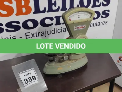 LOTE 339 - 01 BALANÇA FILIZOLA. (NO ESTADO) ATENÇÃO! FAZER A VISITAÇÃO ANTES DE ARREMATAR, NÃO SABEMOS SE FUNCIONA, LEILÃO NÃO TEM GARANTIA E NEM DEVOLUÇÃO, SUJEITO A POSSÍVEIS AVARIAS VISÍVEIS/OCULTAS E/OU AUSÊNCIA DE COMPONENTES.