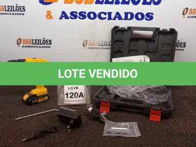 LOTE 120 - PARAFUSADEIRA 48V A BATERIAS E ADAPTADOR CORTADOR DE CHAPA COM MALETA (NO ESTADO) ATENÇÃO! FAZER A VISITAÇÃO ANTES DE ARREMATAR, NÃO SABEMOS SE FUNCIONA, LEILÃO NÃO TEM GARANTIA E NEM DEVOLUÇÃO, SUJEITO A POSSÍVEIS AVARIAS VISÍVEIS/OCULTAS E/OU AUSÊNCIA DE COMPONENTES.