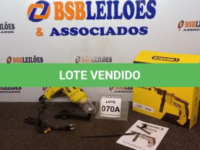 LOTE 070 - FURADEIRA DE IMPACTO 220V 500W ACESSÓRIOS RÉGUA DE POSICIONAMENTO CHAVE E ALÇA (NO ESTADO) ATENÇÃO! FAZER A VISITAÇÃO ANTES DE ARREMATAR, NÃO SABEMOS SE FUNCIONA, LEILÃO NÃO TEM GARANTIA E NEM DEVOLUÇÃO, SUJEITO A POSSÍVEIS AVARIAS VISÍVEIS/OCULTAS E/OU AUSÊNCIA DE COMPONENTES.
