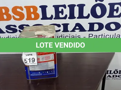 LOTE 519 - 01 LATA DE TINTA ACRÍLICA METALATEX SHERWIN-WILLIAMS 16L NA COR PALHA. (NO ESTADO) ATENÇÃO! FAZER A VISITAÇÃO ANTES DE ARREMATAR, NÃO SABEMOS SE FUNCIONA, LEILÃO NÃO TEM GARANTIA E NEM DEVOLUÇÃO, SUJEITO A POSSÍVEIS AVARIAS VISÍVEIS/OCULTAS E/OU AUSÊNCIA DE COMPONENTES.