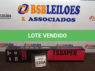 LOTE 220 - ARARA DUPLA MONTÁVEL  AÇO INOX SUPORTA 30KL 4 PÉS COM RODINHAS  POSSUI TRAVAS  TAMANHO A1.60CM L 0,94CM (NO ESTADO) ATENÇÃO! FAZER A VISITAÇÃO ANTES DE ARREMATAR, NÃO SABEMOS SE FUNCIONA, LEILÃO NÃO TEM GARANTIA E NEM DEVOLUÇÃO, SUJEITO A POSSÍVEIS AVARIAS VISÍVEIS/OCULTAS E/OU AUSÊNCIA DE COMPONENTES.