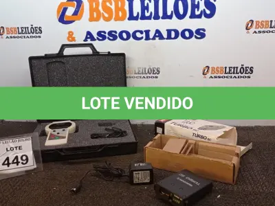 LOTE 449 - 01 MALETA COM 01 ANALISADOR DE COMPOSIÇÃO CORPORAL MALTRON E 01 BATERIA PARA FLASH QUANTUM. (NO ESTADO) ATENÇÃO! FAZER A VISITAÇÃO ANTES DE ARREMATAR, NÃO SABEMOS SE FUNCIONA, LEILÃO NÃO TEM GARANTIA E NEM DEVOLUÇÃO, SUJEITO A POSSÍVEIS AVARIAS VISÍVEIS/OCULTAS E/OU AUSÊNCIA DE COMPONENTES.