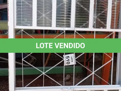 LOTE 510 - 01 JANELA DE VIDRO COM GRADE. (NO ESTADO) ATENÇÃO! FAZER A VISITAÇÃO ANTES DE ARREMATAR, NÃO SABEMOS SE FUNCIONA, LEILÃO NÃO TEM GARANTIA E NEM DEVOLUÇÃO, SUJEITO A POSSÍVEIS AVARIAS VISÍVEIS/OCULTAS E/OU AUSÊNCIA DE COMPONENTES.
