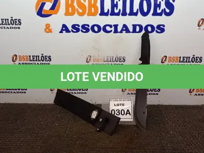 LOTE 030 - FACÃO RAMBO  AÇO INOXIDÁVEL TAMANHO TOTAL 48,5CM  LAMINDA 33,5 FULL TANG COM BAINHA DE NYLON MODELO IMPORTADO (NO ESTADO) ATENÇÃO! FAZER A VISITAÇÃO ANTES DE ARREMATAR, NÃO SABEMOS SE FUNCIONA, LEILÃO NÃO TEM GARANTIA E NEM DEVOLUÇÃO, SUJEITO A POSSÍVEIS AVARIAS VISÍVEIS/OCULTAS E/OU AUSÊNCIA DE COMPONENTES.