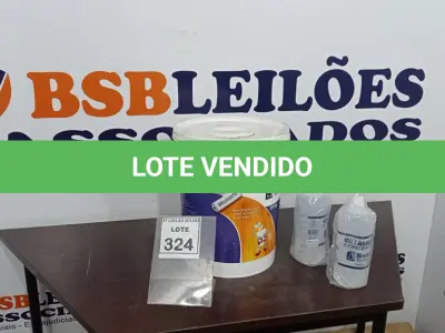 LOTE 324 - 01 BALDE DE REVESTIMENTO PARA PISOS DE MADEIRA DE 20KG MARCA BONARDI VERNICE E 02 CATALIZADORES CONCENTRADOS DE 1L CADA. (NO ESTADO) ATENÇÃO! FAZER A VISITAÇÃO ANTES DE ARREMATAR, NÃO SABEMOS SE FUNCIONA, LEILÃO NÃO TEM GARANTIA E NEM DEVOLUÇÃO, SUJEITO A POSSÍVEIS AVARIAS VISÍVEIS/OCULTAS E/OU AUSÊNCIA DE COMPONENTES.