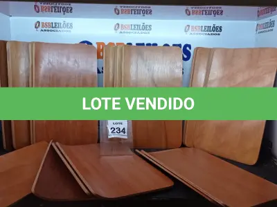 LOTE 234 - 20 PLACAS DE MADEIRAS. (NO ESTADO) ATENÇÃO! FAZER A VISITAÇÃO ANTES DE ARREMATAR, NÃO SABEMOS SE FUNCIONA, LEILÃO NÃO TEM GARANTIA E NEM DEVOLUÇÃO, SUJEITO A POSSÍVEIS AVARIAS VISÍVEIS/OCULTAS E/OU AUSÊNCIA DE COMPONENTES.