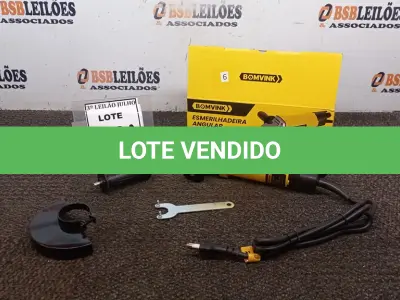 LOTE 100 - ESMERILHADEIRA ANGULAR 220V 710W  ACESSÓRIOS 1CHAVE 1PROTETOR 1MANOPLA (NO ESTADO) ATENÇÃO! FAZER A VISITAÇÃO ANTES DE ARREMATAR, NÃO SABEMOS SE FUNCIONA, LEILÃO NÃO TEM GARANTIA E NEM DEVOLUÇÃO, SUJEITO A POSSÍVEIS AVARIAS VISÍVEIS/OCULTAS E/OU AUSÊNCIA DE COMPONENTES.