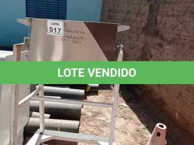 LOTE 517 - 01 CARRINHO BASCULANTE. (NO ESTADO) ATENÇÃO! FAZER A VISITAÇÃO ANTES DE ARREMATAR, NÃO SABEMOS SE FUNCIONA, LEILÃO NÃO TEM GARANTIA E NEM DEVOLUÇÃO, SUJEITO A POSSÍVEIS AVARIAS VISÍVEIS/OCULTAS E/OU AUSÊNCIA DE COMPONENTES.
