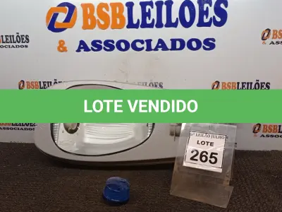 LOTE 265 - 01 LUMINÁRIA DE POSTE. (NO ESTADO) ATENÇÃO! FAZER A VISITAÇÃO ANTES DE ARREMATAR, NÃO SABEMOS SE FUNCIONA, LEILÃO NÃO TEM GARANTIA E NEM DEVOLUÇÃO, SUJEITO A POSSÍVEIS AVARIAS VISÍVEIS/OCULTAS E/OU AUSÊNCIA DE COMPONENTES.