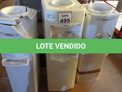 LOTE 495 - 03 BEBEDOUROS PARA GARRAFÃO. (NO ESTADO) ATENÇÃO! FAZER A VISITAÇÃO ANTES DE ARREMATAR, NÃO SABEMOS SE FUNCIONA, LEILÃO NÃO TEM GARANTIA E NEM DEVOLUÇÃO, SUJEITO A POSSÍVEIS AVARIAS VISÍVEIS/OCULTAS E/OU AUSÊNCIA DE COMPONENTES.