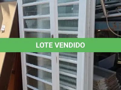 LOTE 518 - 01 PORTA DE VIDRO COM GRADE. (NO ESTADO) ATENÇÃO! FAZER A VISITAÇÃO ANTES DE ARREMATAR, NÃO SABEMOS SE FUNCIONA, LEILÃO NÃO TEM GARANTIA E NEM DEVOLUÇÃO, SUJEITO A POSSÍVEIS AVARIAS VISÍVEIS/OCULTAS E/OU AUSÊNCIA DE COMPONENTES.