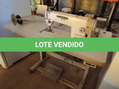 LOTE 404 - 01 MÁQUINA DE COSTURA INDUSTRIAL MARCA LANMAX. (NO ESTADO) ATENÇÃO! FAZER A VISITAÇÃO ANTES DE ARREMATAR, NÃO SABEMOS SE FUNCIONA. LEILÃO NÃO TEM GARANTIA E NEM DEVOLUÇÃO, SUJEITO A POSSÍVEIS AVARIAS VISÍVEIS/OCULTAS E/OU AUSÊNCIA DE COMPONENTES.