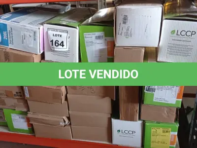 LOTE 164 - 01 LOTE COM GRANDE QUANTIDADE DE TONNER PARA IMPRESSORAS. (NO ESTADO) ATENÇÃO! FAZER A VISITAÇÃO ANTES DE ARREMATAR, NÃO SABEMOS SE FUNCIONA. LEILÃO NÃO TEM GARANTIA E NEM DEVOLUÇÃO, SUJEITO A POSSÍVEIS AVARIAS VISÍVEIS/OCULTAS E/OU AUSÊNCIA DE COMPONENTES.