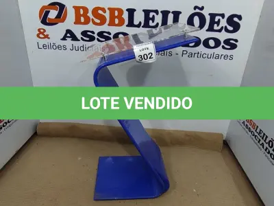LOTE 302 - 01 PÚLPITO EM FERRO E ACRÍLICO. (NO ESTADO) ATENÇÃO! FAZER A VISITAÇÃO ANTES DE ARREMATAR, NÃO SABEMOS SE FUNCIONA, LEILÃO NÃO TEM GARANTIA E NEM DEVOLUÇÃO, SUJEITO A POSSÍVEIS AVARIAS VISÍVEIS/OCULTAS E/OU AUSÊNCIA DE COMPONENTES.