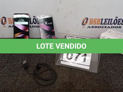 LOTE 071 - 01 CELULAR LG X STYLE NA CAIXA COM CABO. (NO ESTADO) ATENÇÃO! FAZER A VISITAÇÃO ANTES DE ARREMATAR, NÃO SABEMOS SE FUNCIONA. LEILÃO NÃO TEM GARANTIA E NEM DEVOLUÇÃO, SUJEITO A POSSÍVEIS AVARIAS VISÍVEIS/OCULTAS E/OU AUSÊNCIA DE COMPONENTES.