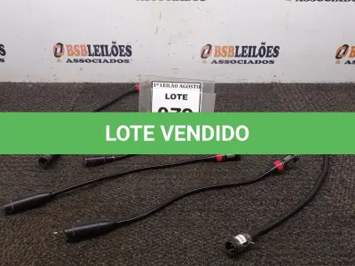 LOTE 079 - 05 MICROFONES DE MESA SEM BASE. (NO ESTADO) ATENÇÃO! FAZER A VISITAÇÃO ANTES DE ARREMATAR, NÃO SABEMOS SE FUNCIONA. LEILÃO NÃO TEM GARANTIA E NEM DEVOLUÇÃO, SUJEITO A POSSÍVEIS AVARIAS VISÍVEIS/OCULTAS E/OU AUSÊNCIA DE COMPONENTES.
