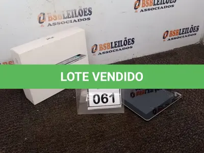 LOTE 061 - 01 IPAD 16G NA CAIXA. (NO ESTADO) ATENÇÃO! FAZER A VISITAÇÃO ANTES DE ARREMATAR, NÃO SABEMOS SE FUNCIONA. LEILÃO NÃO TEM GARANTIA E NEM DEVOLUÇÃO, SUJEITO A POSSÍVEIS AVARIAS VISÍVEIS/OCULTAS E/OU AUSÊNCIA DE COMPONENTES.