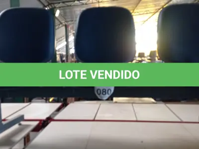 LOTE 080 - 01 LONGARINA COM 03 LUGARES. (NO ESTADO) ATENÇÃO! FAZER A VISITAÇÃO ANTES DE ARREMATAR, NÃO SABEMOS SE FUNCIONA. LEILÃO NÃO TEM GARANTIA E NEM DEVOLUÇÃO, SUJEITO A POSSÍVEIS AVARIAS VISÍVEIS/OCULTAS E/OU AUSÊNCIA DE COMPONENTES.